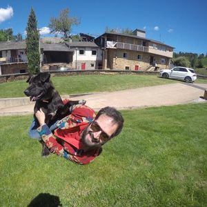 Meet your Posher, Max